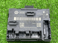 Audi / Q7 / Блок управления двери