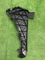 Audi / Q7 / Направляющая бампера