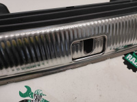 Audi / Q5 / Накладка замка багажника