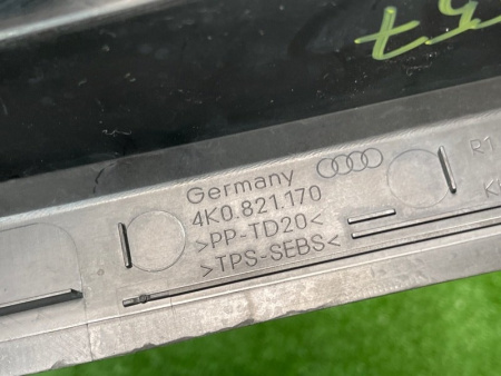 Audi / A6 / Накладка крыла