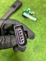 Volkswagen / Touareg / Замок ремня безопасности