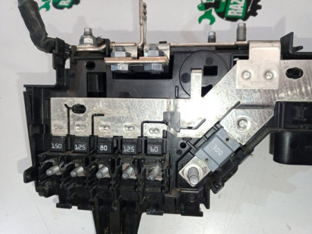 Mercedes-Benz / GLC 250d 4-matic / Блок предохранителей