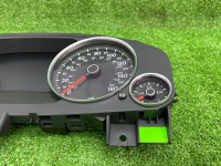 Volkswagen / Touareg / Панель приборов