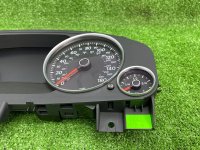 Volkswagen / Touareg / Панель приборов