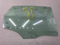 Audi / A6 / Стекло двери