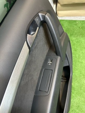 Audi / Q7 / Дверь боковая