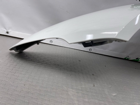 BMW / M6 / Крыло