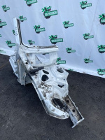 Audi / A6 / Лонжерон