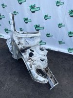 Audi / A6 / Лонжерон