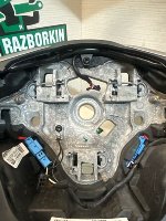 BMW / X1 / Руль с кнопками управления