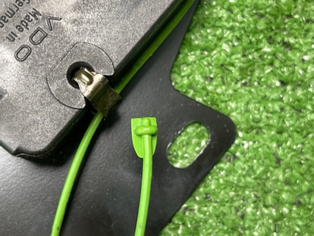 BMW / M6 / Активатор лючка бензобака