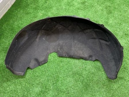 Volkswagen / Touareg / Подкрылок