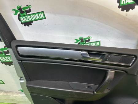 Volkswagen / Touareg / Дверь боковая