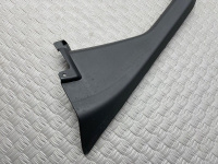 Audi / A6 / Облицовка проема стекла двери