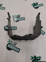 Audi / Q3 / Корпус АКБ