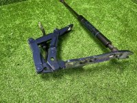 BMW / ALPINA B10 / Петля капота