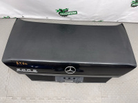 Mercedes-Benz / E-Class / Крышка багажника