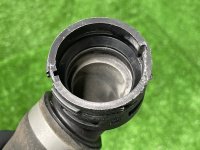 Audi / Q7 / Патрубок радиатора