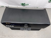 Mercedes-Benz / E-Class / Крышка багажника