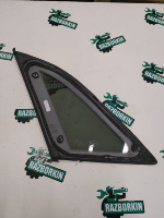 Audi / Q3 / Стекло заднего крыла