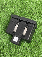 Audi / Q7 / Кнопка бардачка