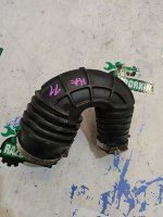 Audi / A6 / Шланг забора воздуха