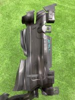 Audi / A4 / Воздуховод радиатора