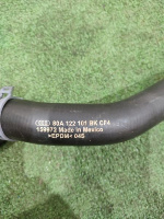 Audi / Q5 / Патрубок радиатора