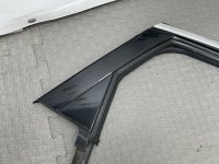 Audi / A6 / Уплотнитель стекла двери