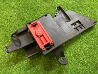 Audi / Q8 / Распределитель тока