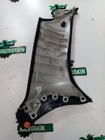 Mercedes-Benz / GLC 250d 4-matic / Накладка стойки