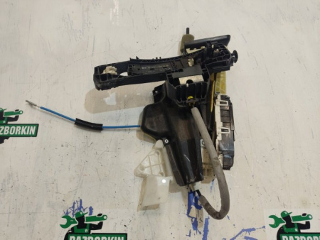 Mercedes-Benz / E-Class / Замок боковой двери