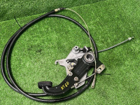 Mercedes-Benz / 300E / Педаль стояночного тормоза