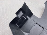 Mercedes-Benz / E-Class / Обшивка багажника