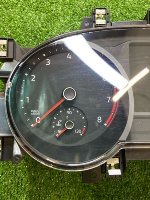 Volkswagen / Tiguan / Панель приборов