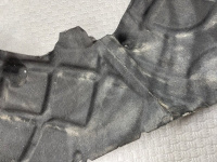 Volkswagen / Touareg / Подкрылок