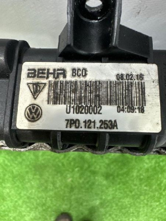 Volkswagen / Touareg / Радиатор охлаждения двигателя