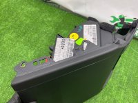 Audi / A4 / Бардачок