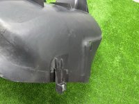 Volkswagen / Touareg / Подкрылок