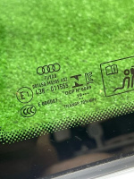 Audi / A6 / Стекло заднего крыла