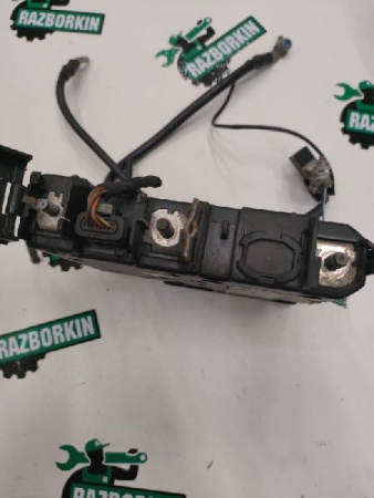 Mercedes-Benz / E-Class / Блок предохранителей