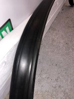 BMW / X1 / Уплотнитель капота