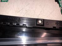 Audi / A4 / Накладка двери