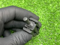 Mercedes-Benz / 190e / Концевик тормоза