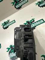 BMW / X1 / Замок двери