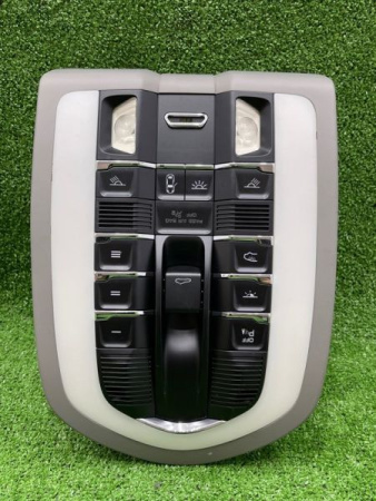 Porsche / Cayenne / Плафон подсветки салона