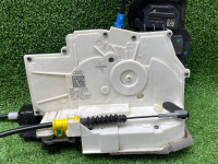 Audi / A7 / Замок двери с доводчиком