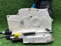 Audi / A7 / Замок двери с доводчиком