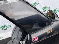 Mercedes-Benz / 300E / Крыло