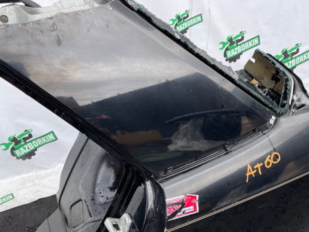 Mercedes-Benz / 300E / Крыло